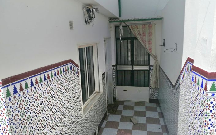 Image No.15-4 Bed House for sale