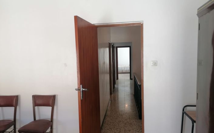 Image No.28-4 Bed House for sale