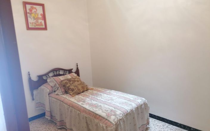 Image No.29-4 Bed House for sale