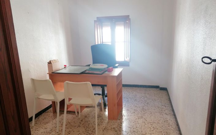 Image No.7-4 Bed House for sale