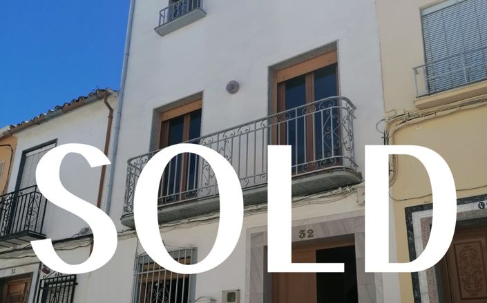 Image No.1-5 Bed House for sale