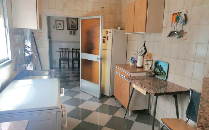 Image No.11-5 Bed House for sale