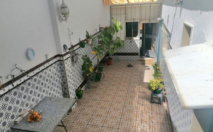 Image No.13-5 Bed House for sale