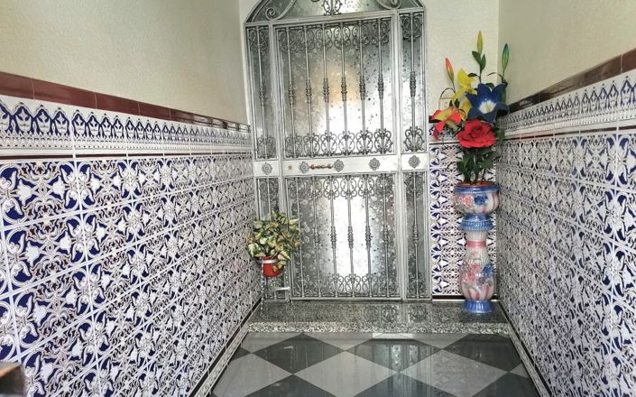 Image No.3-5 Bed House for sale