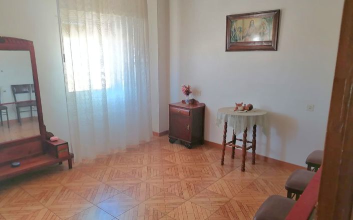 Image No.35-5 Bed House for sale