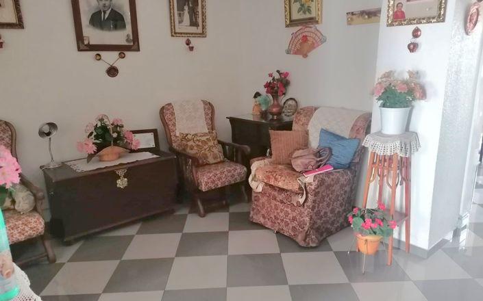 Image No.5-5 Bed House for sale