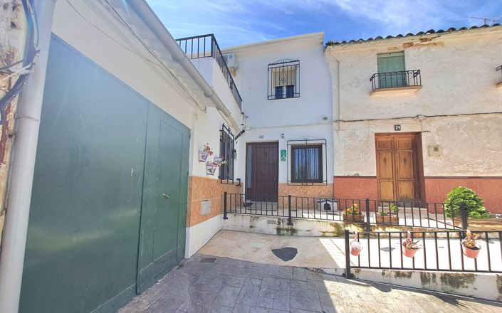 Image No.1-3 Bed House for sale
