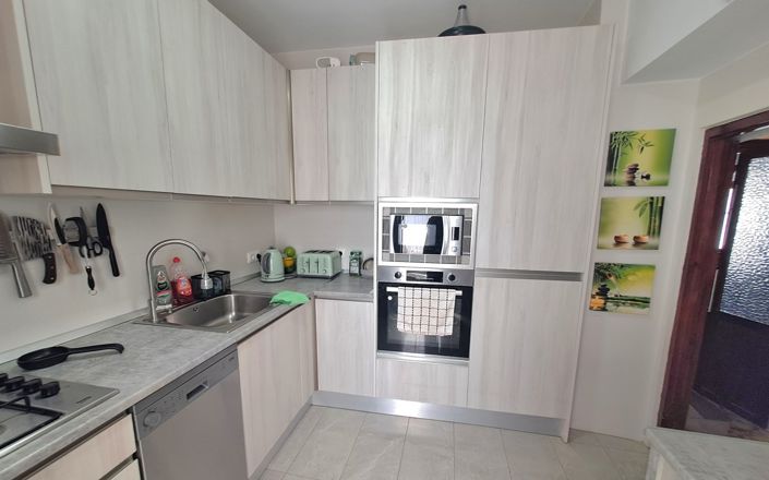 Image No.15-3 Bed House for sale