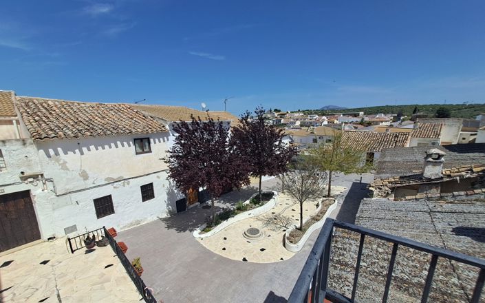 Image No.36-3 Bed House for sale