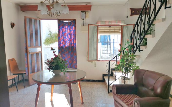 Image No.15-4 Bed House for sale