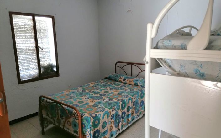 Image No.18-4 Bed House for sale