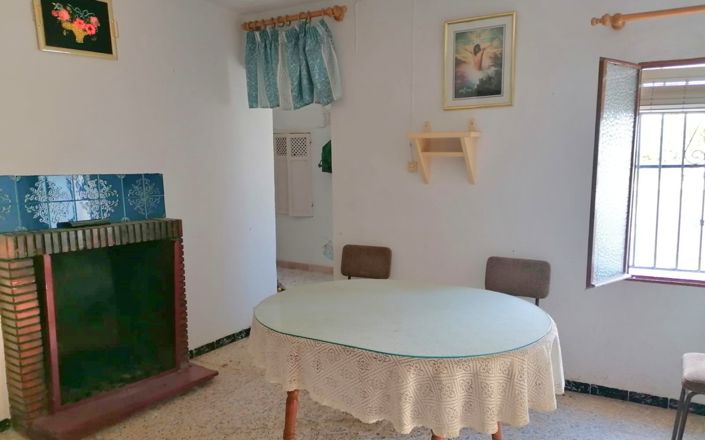 Image No.7-4 Bed House for sale