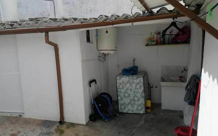 Image No.12-3 Bed House for sale