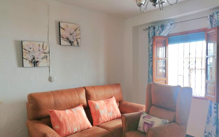 Image No.6-3 Bed House for sale