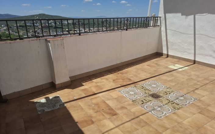 Image No.16-3 Bed House for sale