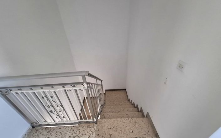 Image No.20-3 Bed House for sale