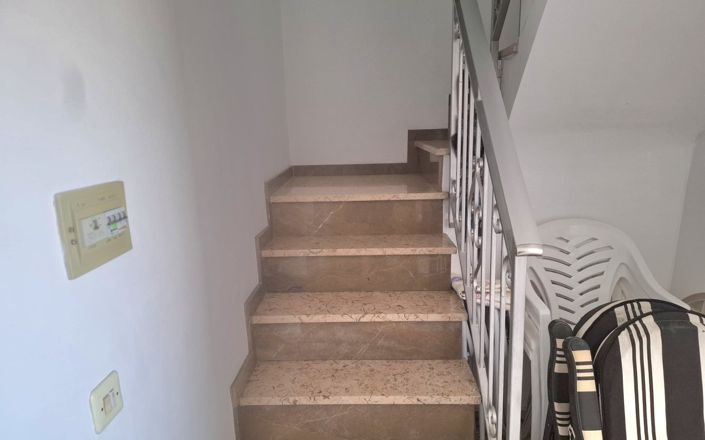 Image No.21-3 Bed House for sale