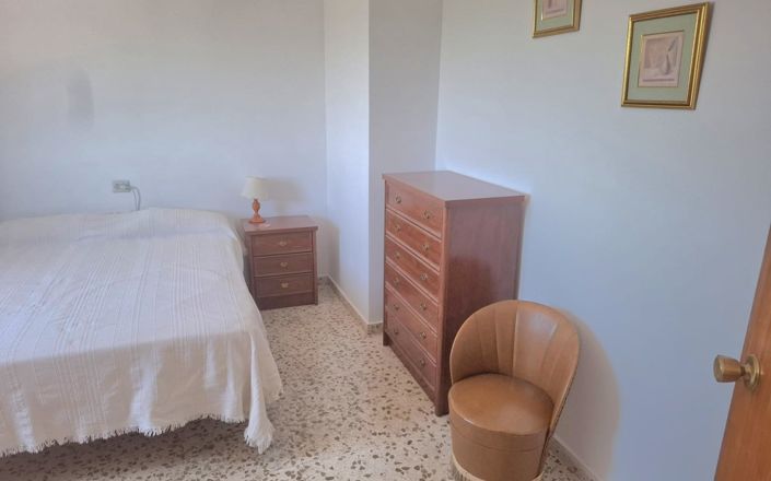 Image No.24-3 Bed House for sale