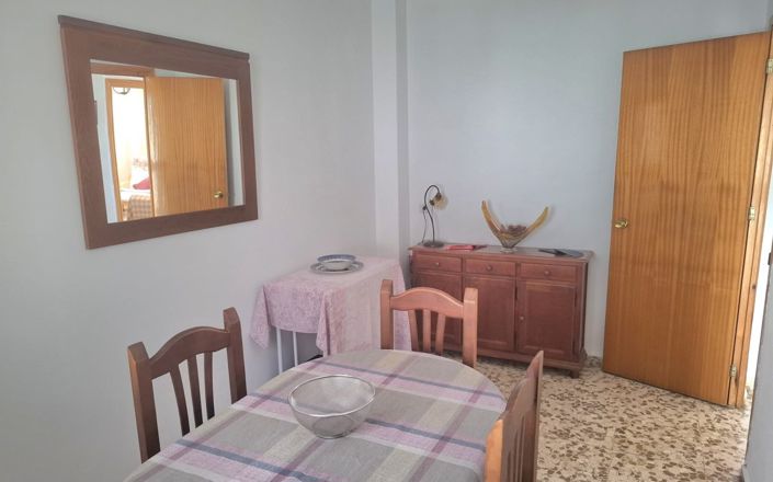 Image No.8-3 Bed House for sale