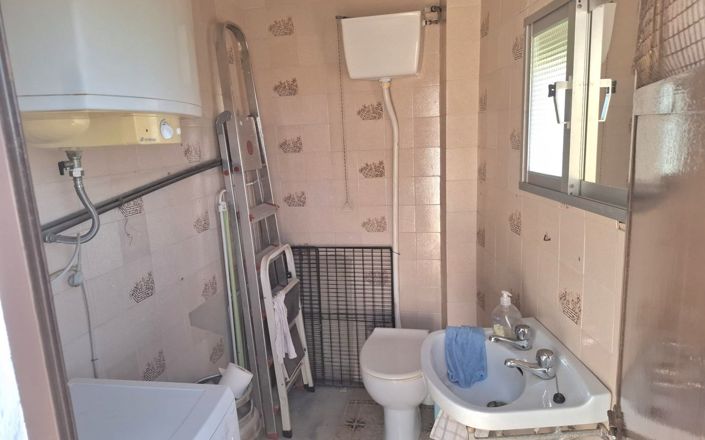 Image No.9-3 Bed House for sale