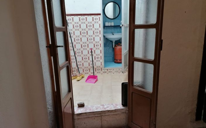 Image No.12-5 Bed House for sale