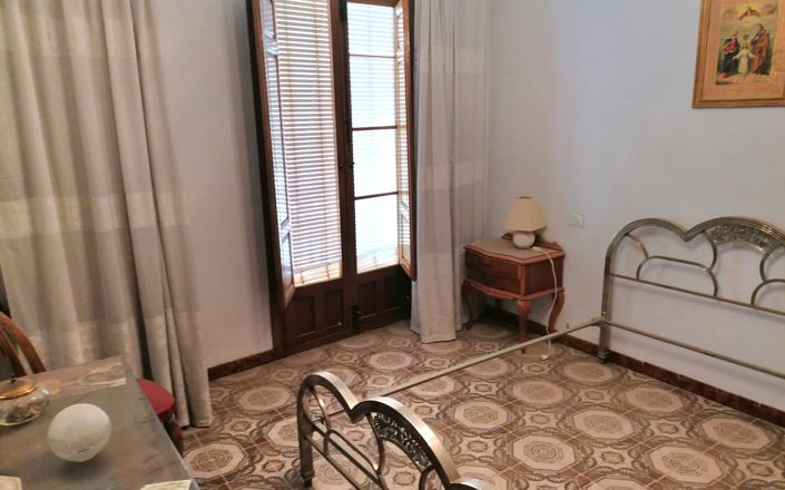 Image No.26-5 Bed House for sale