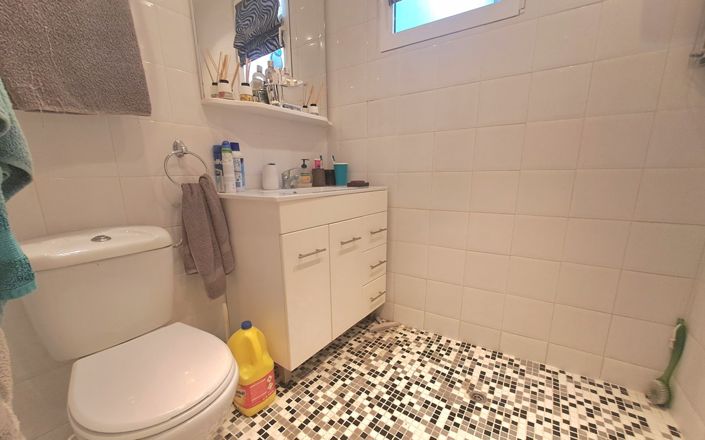 Image No.18-3 Bed House for sale