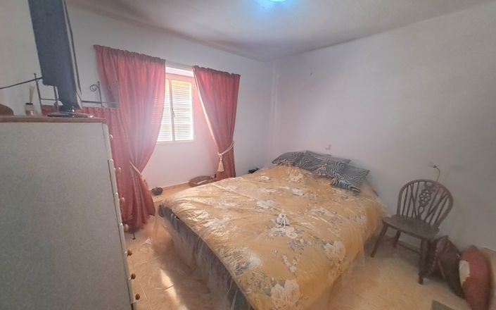 Image No.19-3 Bed House for sale