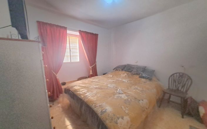 Image No.20-3 Bed House for sale