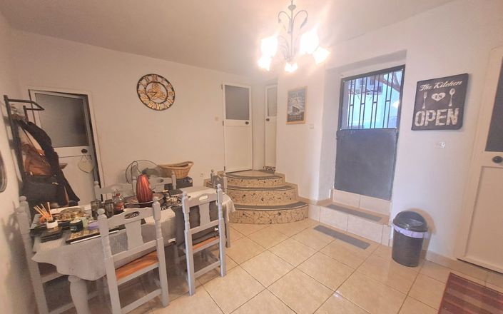 Image No.6-3 Bed House for sale