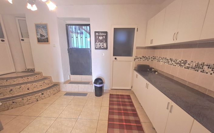 Image No.7-3 Bed House for sale