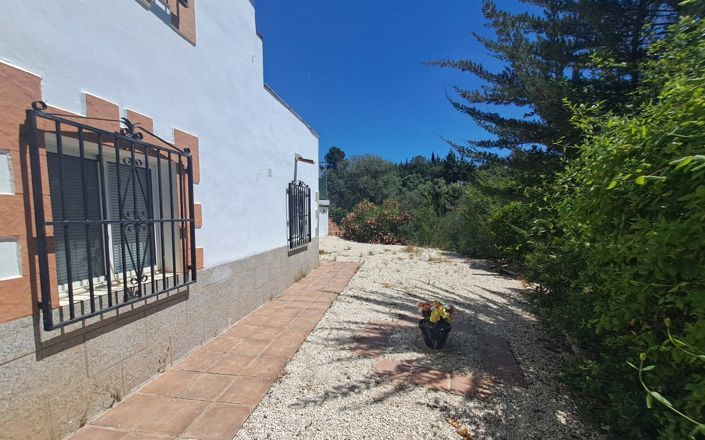 Image No.4-4 Bed House for sale