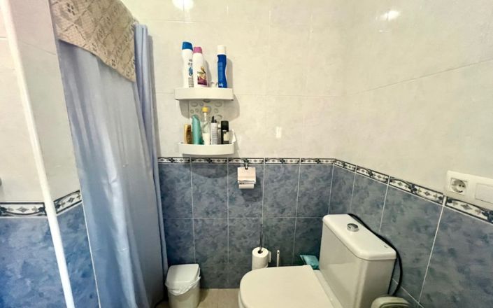 Image No.11-3 Bed House for sale