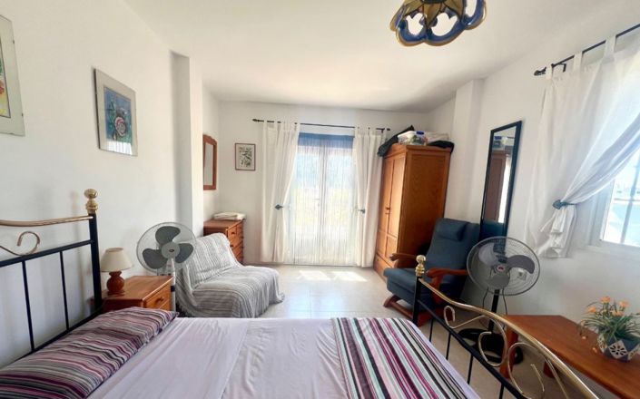 Image No.16-3 Bed House for sale