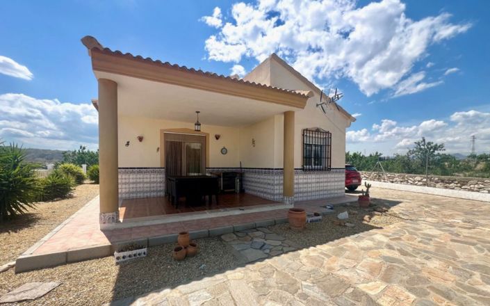 Image No.25-3 Bed House for sale