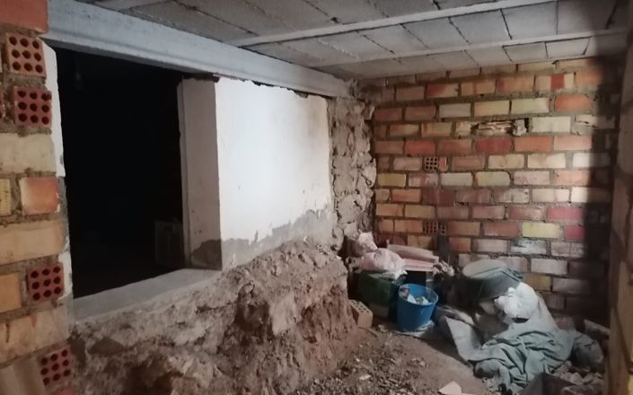 Image No.18-4 Bed House for sale