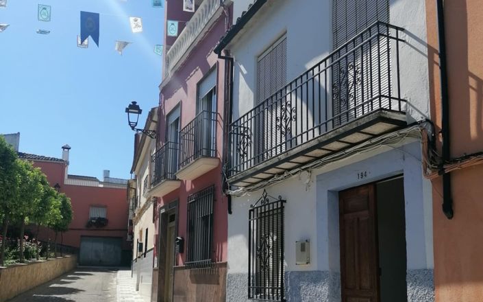 Image No.32-4 Bed House for sale