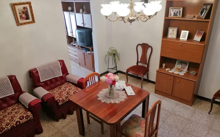 Image No.5-4 Bed House for sale