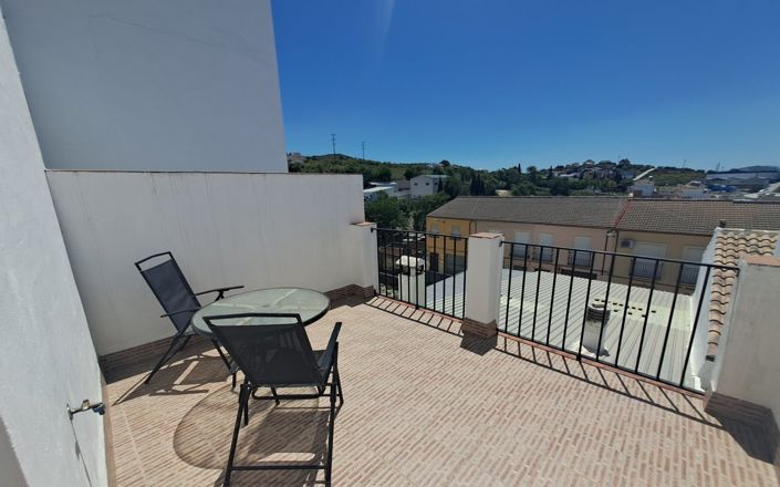 Image No.24-2 Bed House for sale