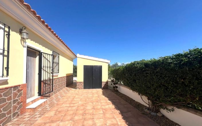 Image No.24-3 Bed House for sale