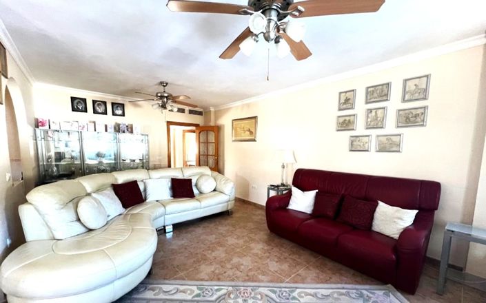 Image No.12-5 Bed House for sale