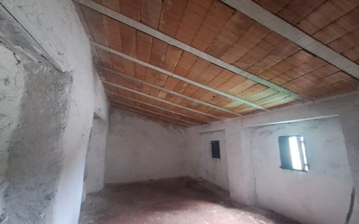 Image No.12-3 Bed House for sale