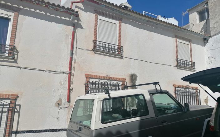 Image No.2-6 Bed House for sale