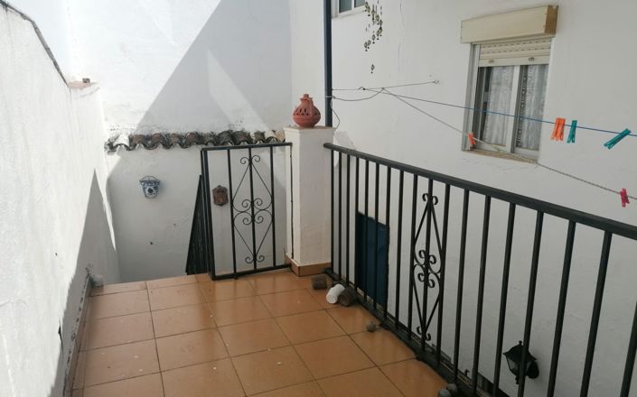 Image No.27-6 Bed House for sale