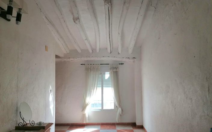 Image No.37-6 Bed House for sale