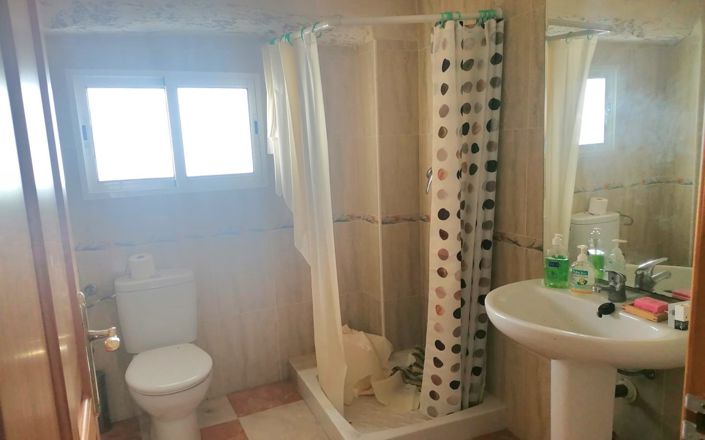 Image No.39-6 Bed House for sale