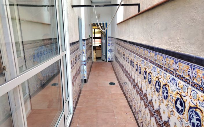 Image No.15-6 Bed House for sale