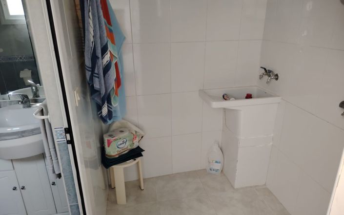 Image No.17-6 Bed House for sale