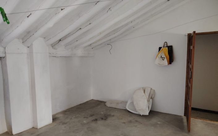 Image No.35-6 Bed House for sale