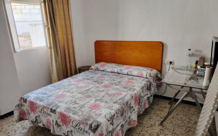 Image No.28-4 Bed House for sale